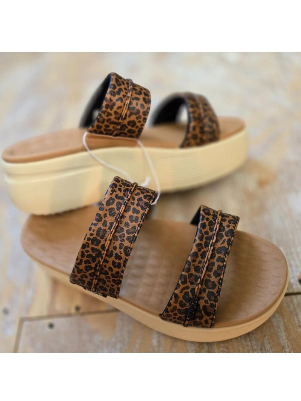 HEYDUDE Austin Slide Classic Strap Platform Sandal Tan Leopard Cheetah Animal